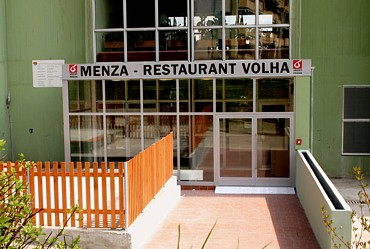 Vchod do Menzy Volha